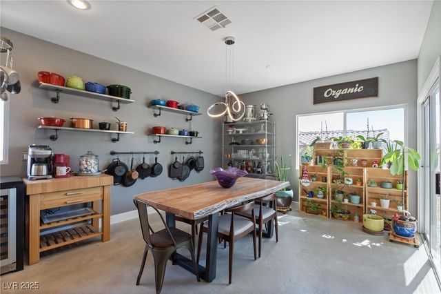 10596 Refugio Street, Las Vegas, NV 89141