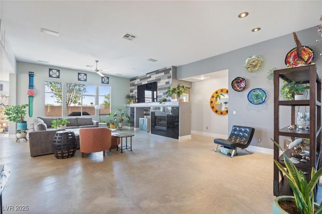 10596 Refugio Street, Las Vegas, NV 89141