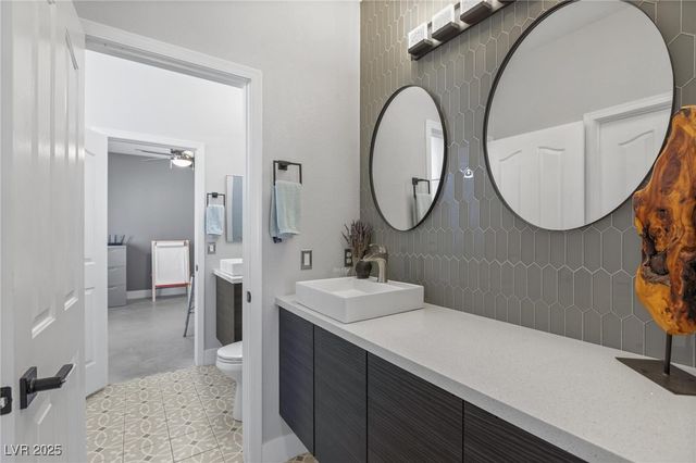 10596 Refugio Street, Las Vegas, NV 89141