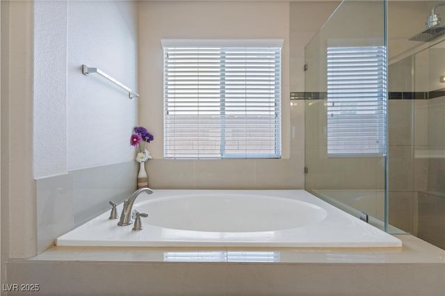 10596 Refugio Street, Las Vegas, NV 89141