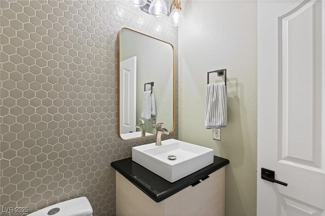 10596 Refugio Street, Las Vegas, NV 89141