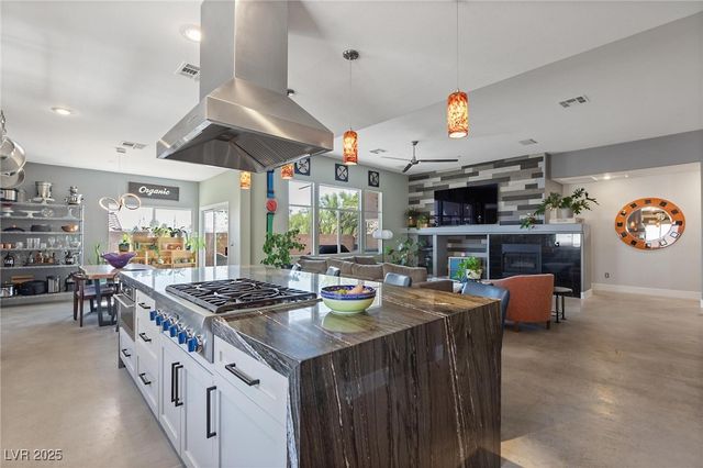 10596 Refugio Street, Las Vegas, NV 89141