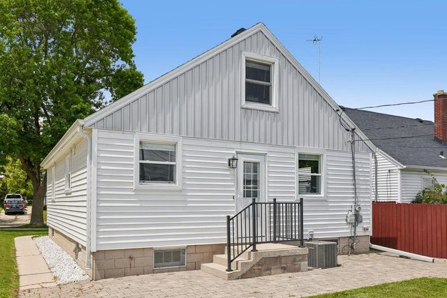 2633 N 20th STREET, Sheboygan, WI 53083