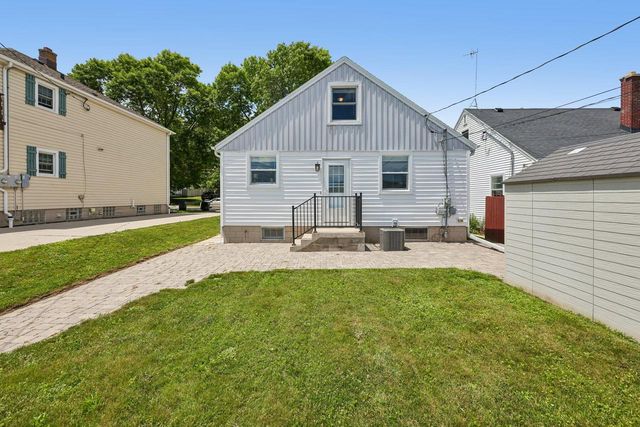 2633 N 20th STREET, Sheboygan, WI 53083