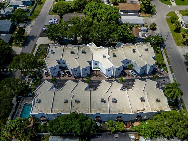 2927 SW 18 th Terrace, Fort Lauderdale, FL 33315