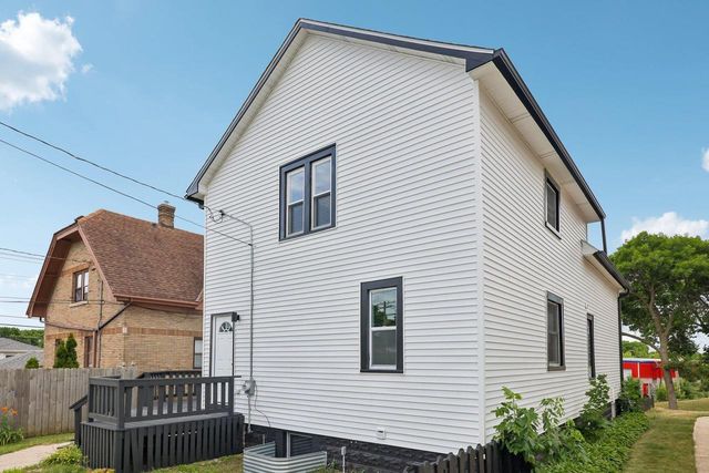 3528 N 87th STREET, Milwaukee, WI 53222