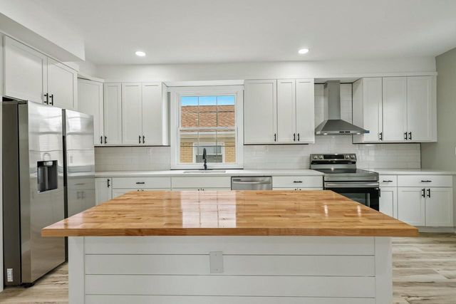 3528 N 87th STREET, Milwaukee, WI 53222