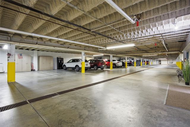 150 Thompson Drive SE 216, Cedar Rapids, IA 52403