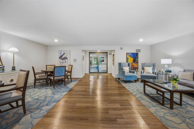 150 Thompson Drive SE 216, Cedar Rapids, IA 52403