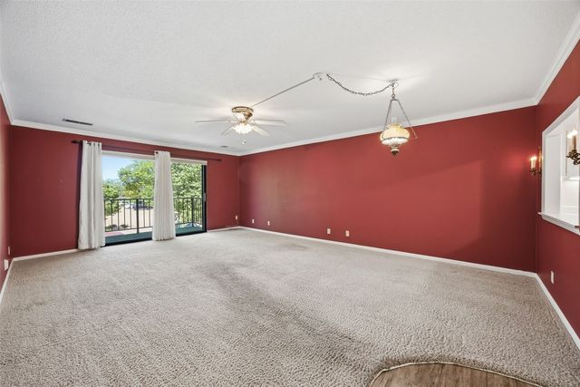 150 Thompson Drive SE 216, Cedar Rapids, IA 52403
