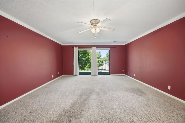 150 Thompson Drive SE 216, Cedar Rapids, IA 52403