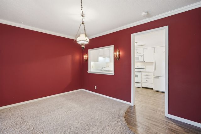 150 Thompson Drive SE 216, Cedar Rapids, IA 52403