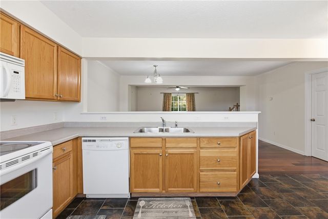 402 Berrington Ct, Bethel Park, PA 15102