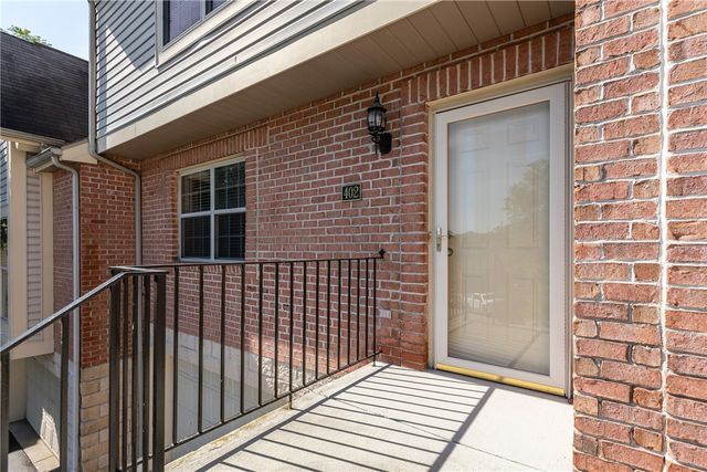 402 Berrington Ct, Bethel Park, PA 15102