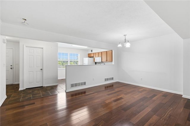 402 Berrington Ct, Bethel Park, PA 15102