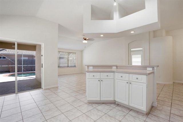 9827 WHITE BARN WAY, Riverview, FL 33569