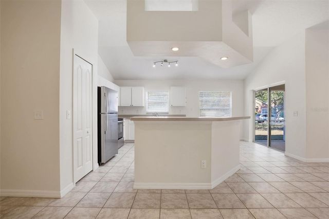 9827 WHITE BARN WAY, Riverview, FL 33569