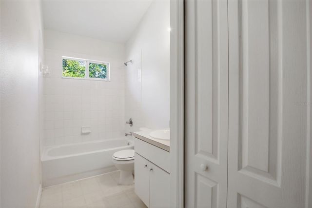 9827 WHITE BARN WAY, Riverview, FL 33569