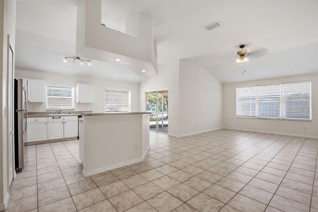 9827 WHITE BARN WAY, Riverview, FL 33569