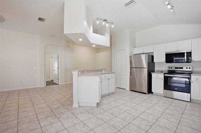 9827 WHITE BARN WAY, Riverview, FL 33569