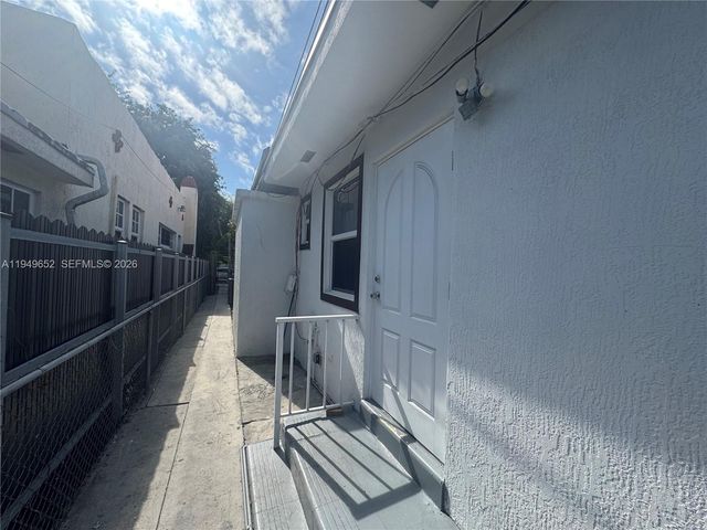 1629 SW 10th St 1, Miami, FL 33135