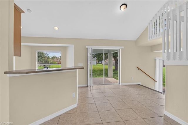 523 25th LN, Cape Coral, FL 33904