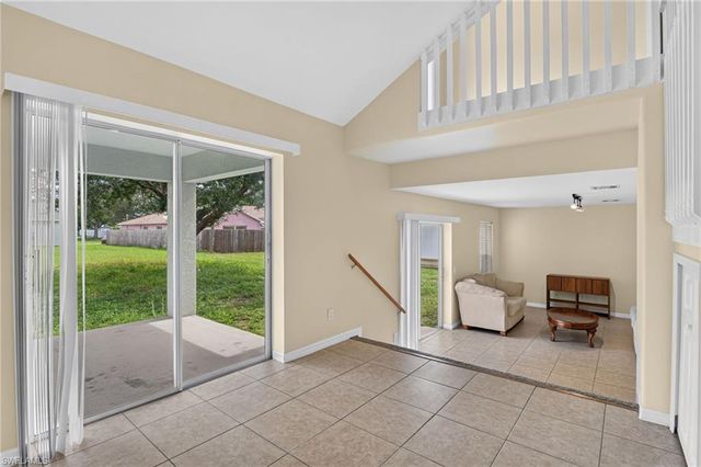 523 25th LN, Cape Coral, FL 33904