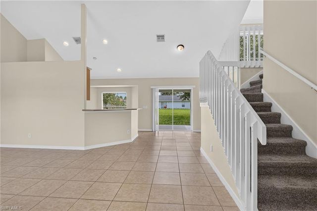 523 25th LN, Cape Coral, FL 33904