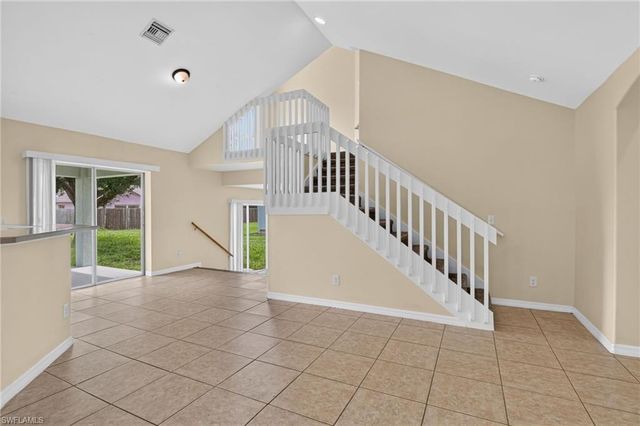 523 25th LN, Cape Coral, FL 33904
