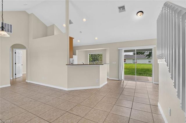 523 25th LN, Cape Coral, FL 33904