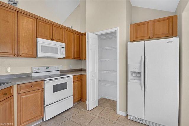 523 25th LN, Cape Coral, FL 33904