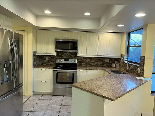 16116 GARDENDALE DRIVE, Tampa, FL 33624