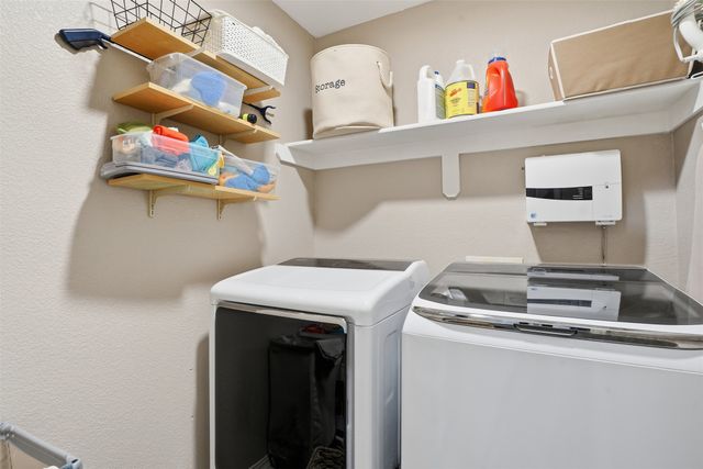 840 Forest Hollow Drive, Hurst, TX 76053