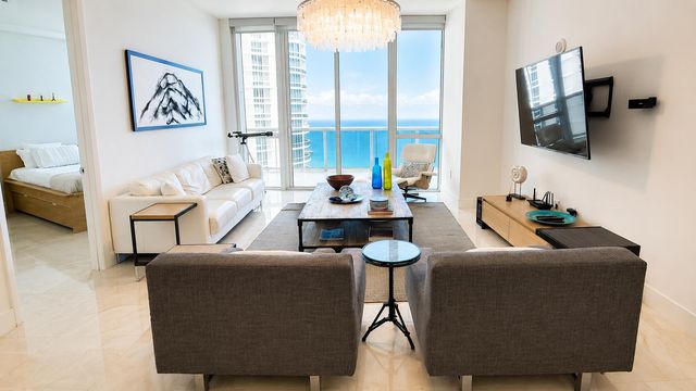 15901 COLLINS Avenue 2603, Sunny Isles Beach, FL 33160