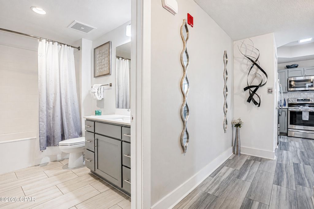 Image 13 of property listing at 15928 Front Beach Road 3-2112, Panama City Beach, FL 32413