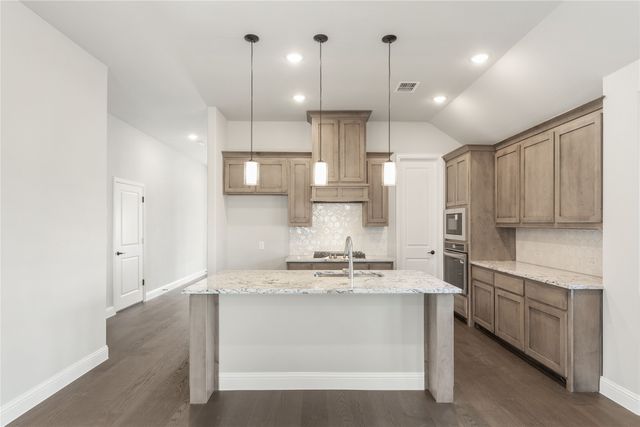 9 Grouse Circle, Sanger, TX 76266