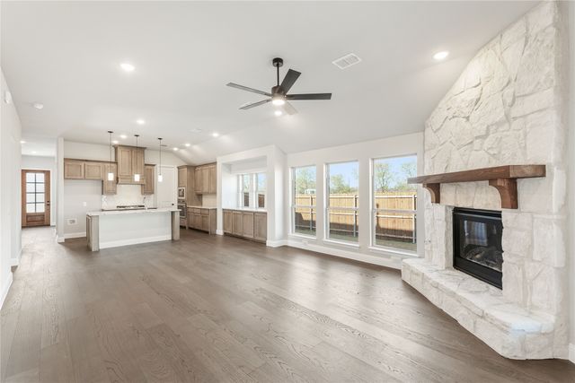 9 Grouse Circle, Sanger, TX 76266