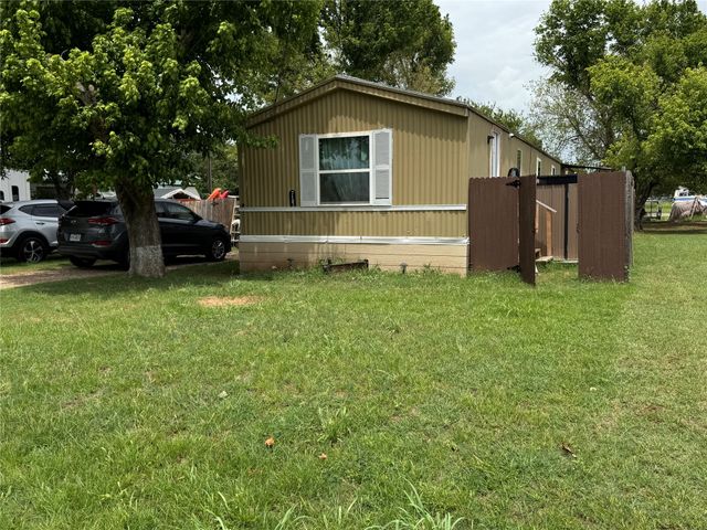 7103 Comanche Trail, Weatherford, TX 76087