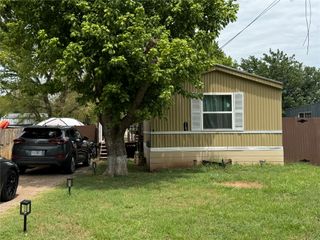 7103 Comanche Trail, Weatherford, TX 76087