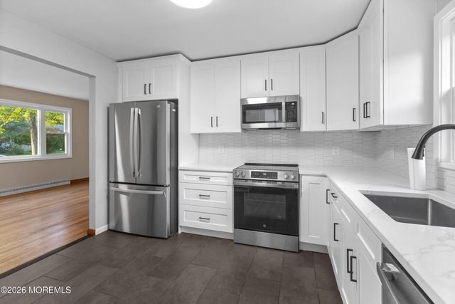 101 Lettau Drive, Spotswood, NJ 08884