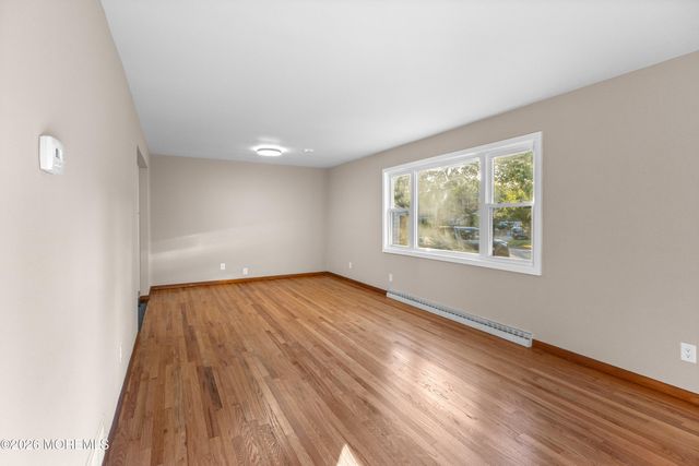 101 Lettau Drive, Spotswood, NJ 08884