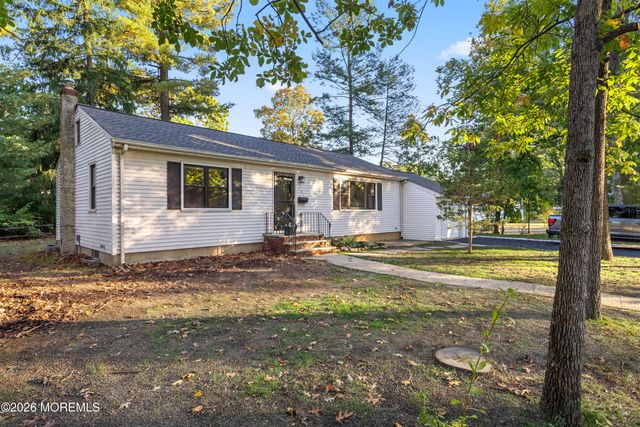 101 Lettau Drive, Spotswood, NJ 08884