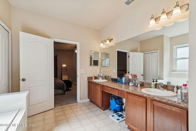 13687 DEVAN LEE Drive N, Jacksonville, FL 32226