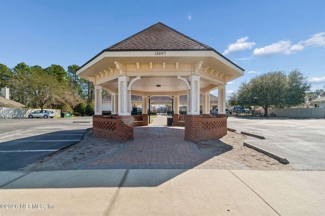 13687 DEVAN LEE Drive N, Jacksonville, FL 32226