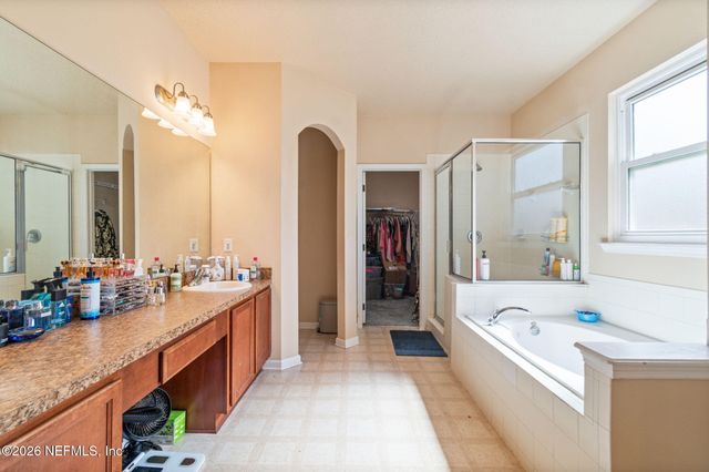 13687 DEVAN LEE Drive N, Jacksonville, FL 32226