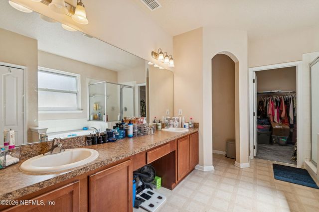 13687 DEVAN LEE Drive N, Jacksonville, FL 32226