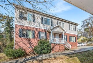 2045 Lois NW Place, Atlanta, GA 30318