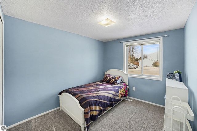 5165 Silverberry Drive, Mt Pleasant, MI 48858