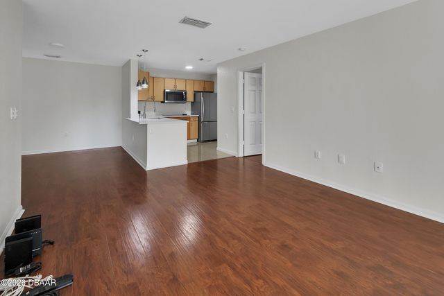 940 Village Trl Unit 8-206, Port Orange, FL 32127