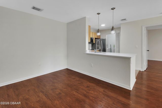 940 Village Trl Unit 8-206, Port Orange, FL 32127